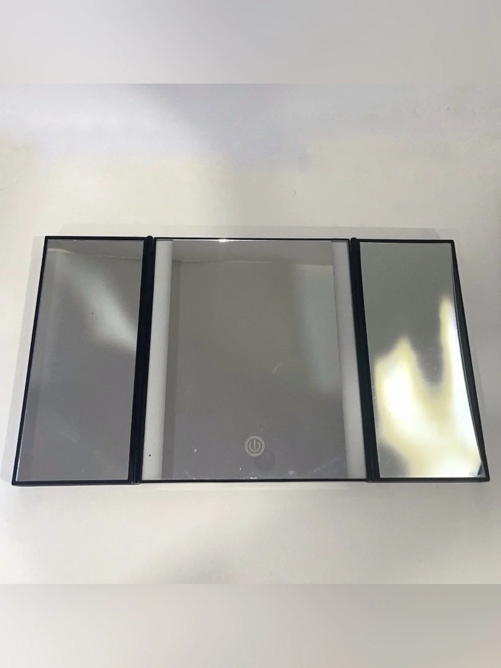 Pre-Owned Black Conair Trifold Lighted Vanity Magnifying Mirror BETP5BLK